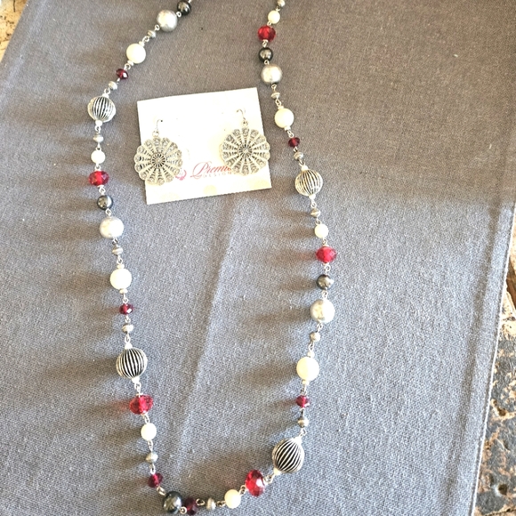 Premier Designs long necklace & fishhook earrings antiqued silver red pearl new - Picture 12 of 14
